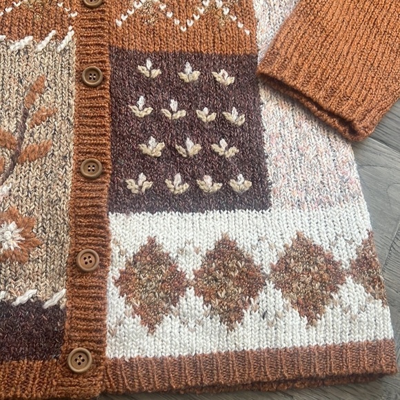 🔥Damart🔥 | Vintage brown fall knit sweater cardigan with embroidered flowers - Picture 4 of 13